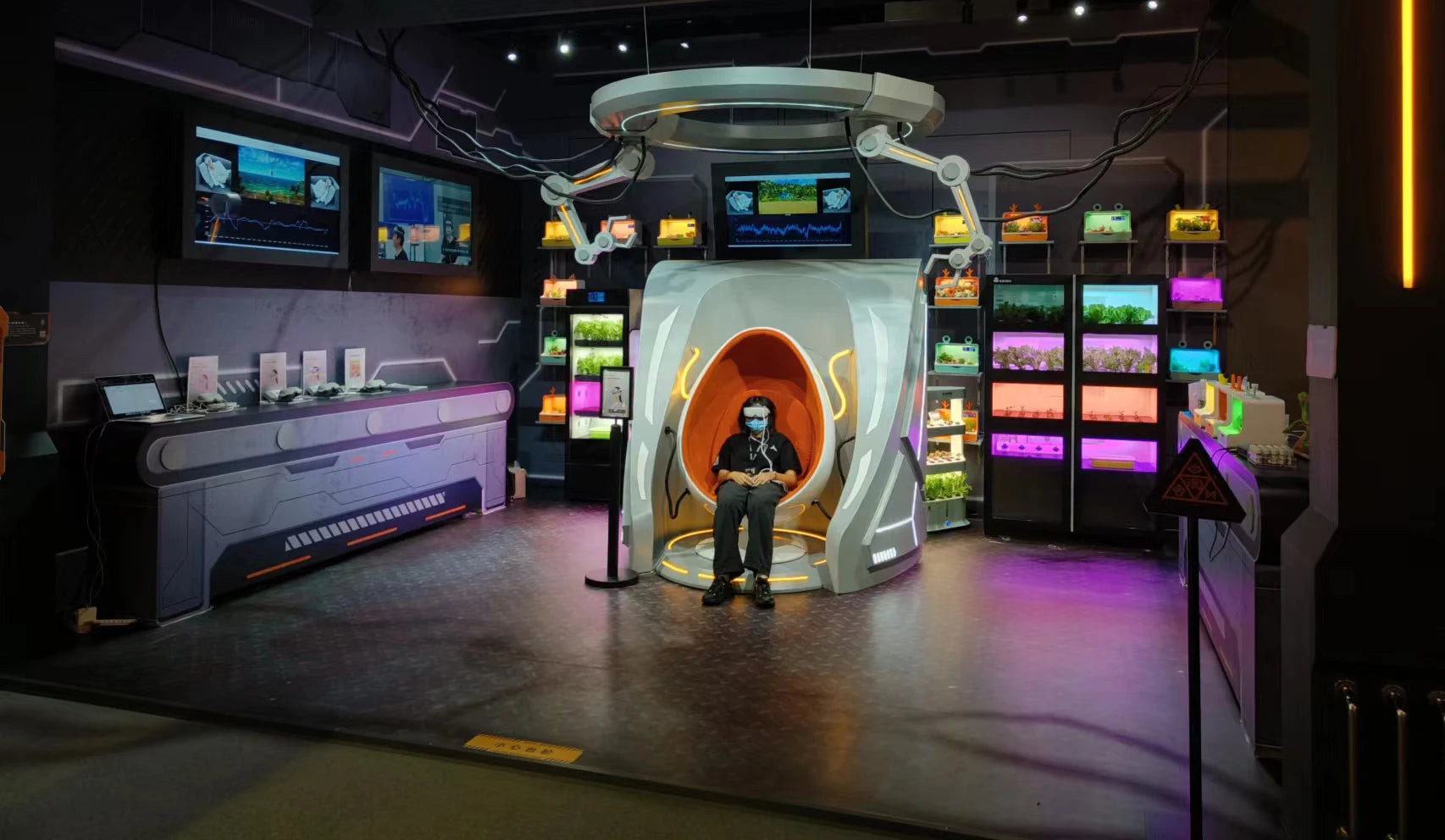 Simple Home Garden Soilless Cultivation System Indoor Balcony Vertical Hydroponic Tower Simple Greenhouse Home Growing System